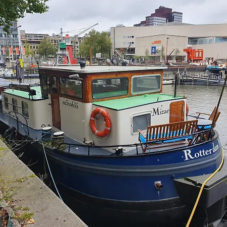 Houseboat Botel Rotterdam
