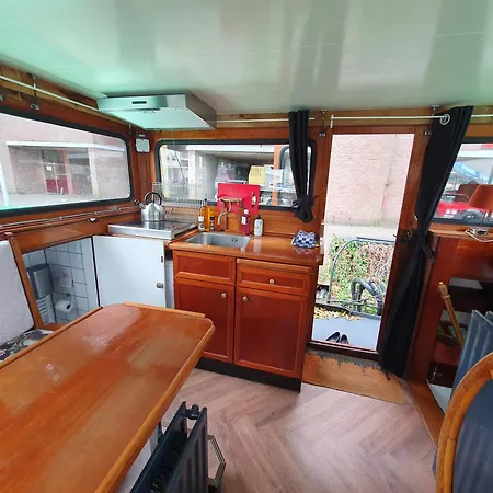 Houseboat Πλωτό κατάλυμα Ρότερνταμ