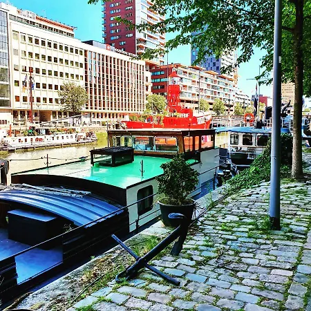 Houseboat * Rotterdam