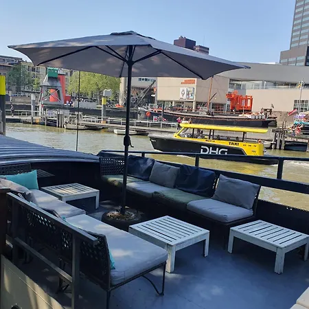 Houseboat Båthotell