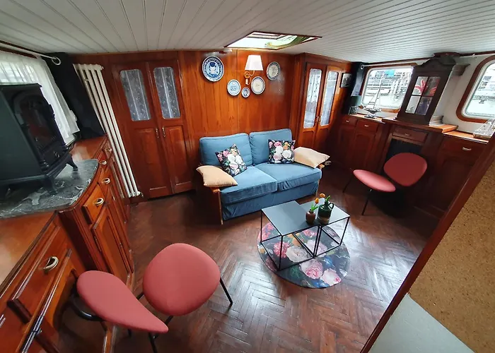 Houseboat Rotterdam