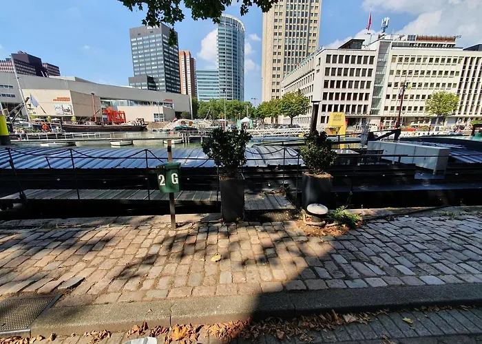 Houseboat * Rotterdam