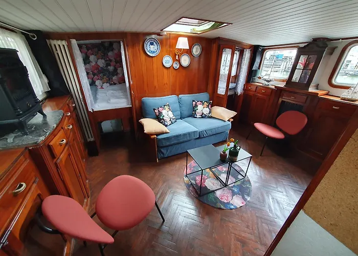 Hotel na wodzie Houseboat